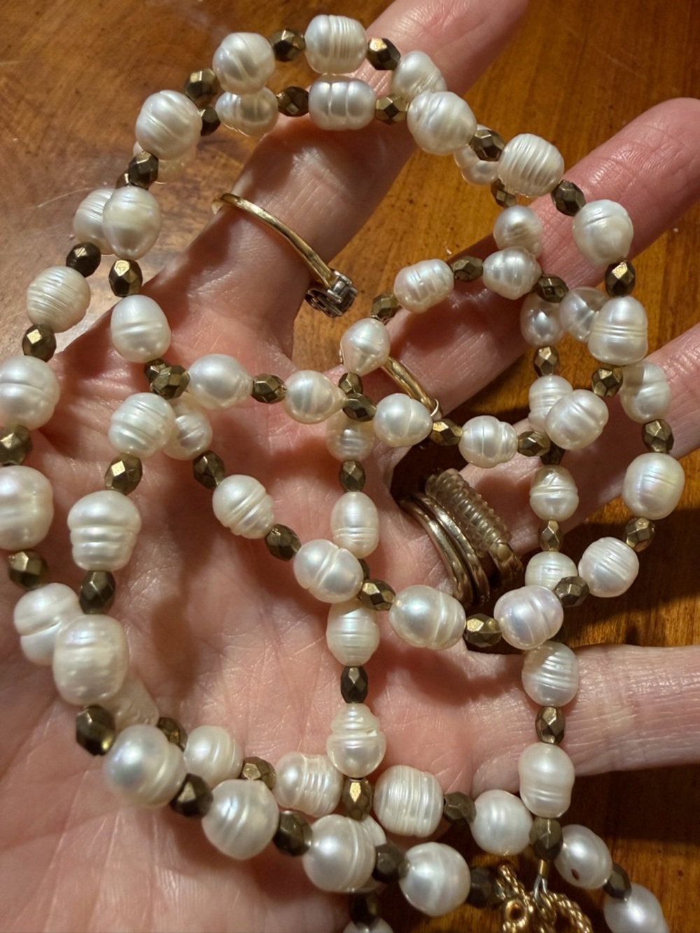Vintage Genuine Baroque Pearl Necklace Gold Filigree & Pearl Pendant 36” Length - Picture 4 of 6